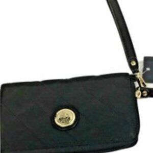 TOMMY HILFIGER Black Quilted Wristlet Logo Wallet